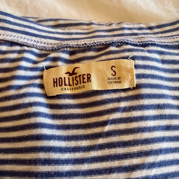 HOLLISTER blue and white striped t-shirt - Picture 2 of 3